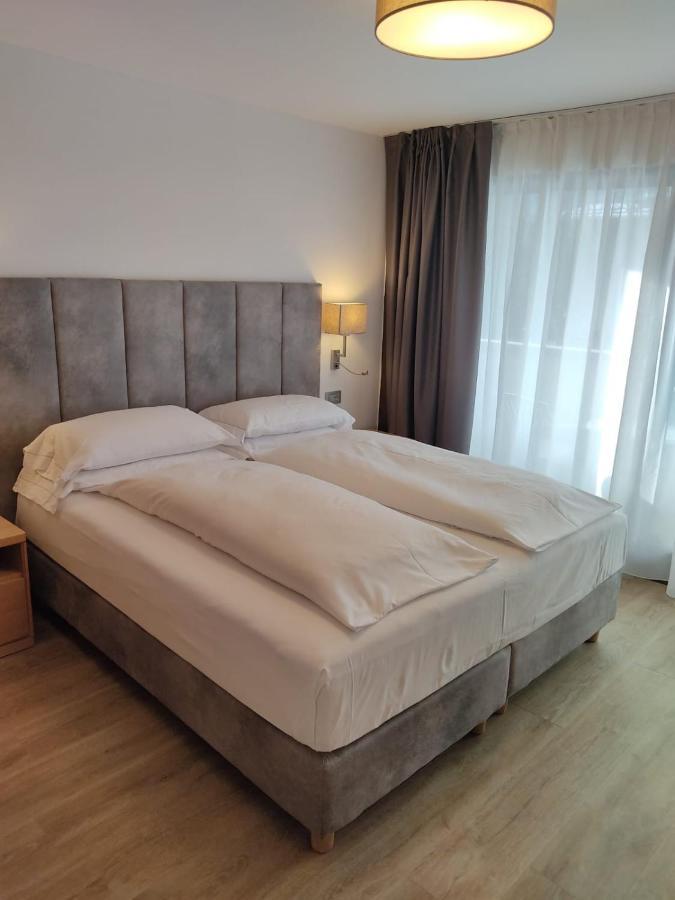 Hotel Europeo Alpine Charme & Wellness Пинцоло Экстерьер фото