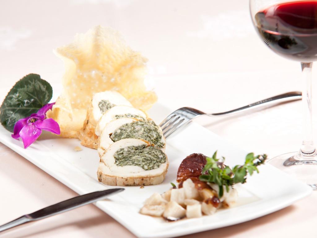 Hotel Europeo Alpine Charme & Wellness Пинцоло Экстерьер фото