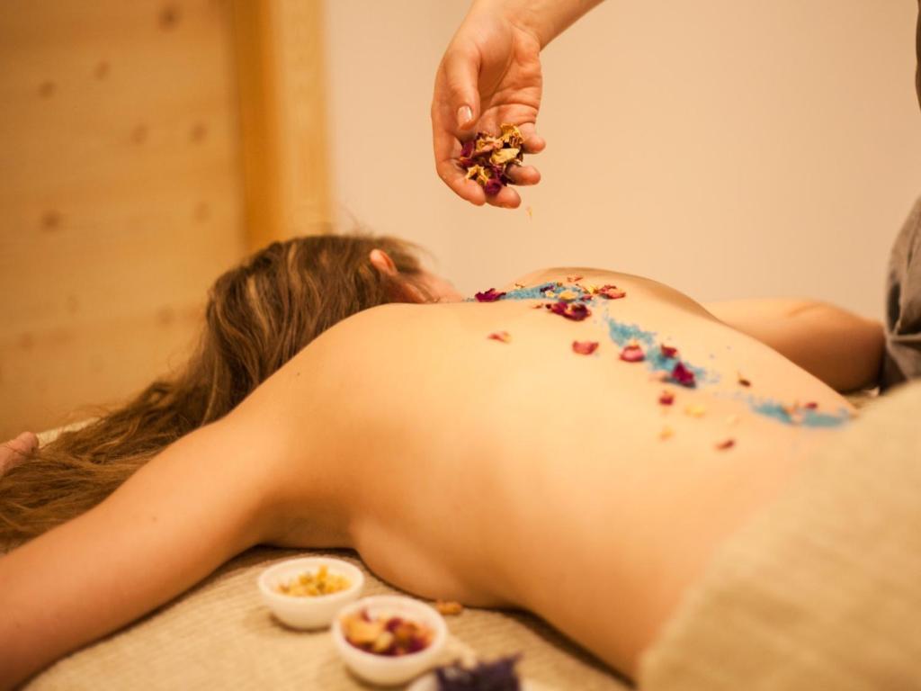 Hotel Europeo Alpine Charme & Wellness Пинцоло Экстерьер фото