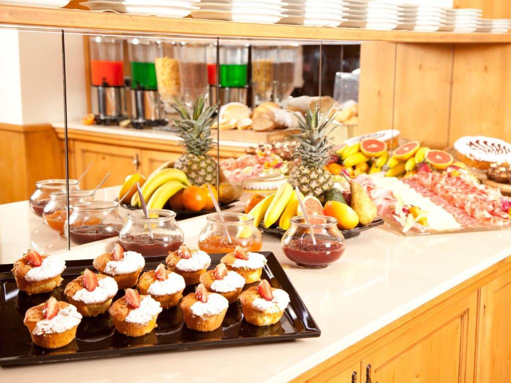 Hotel Europeo Alpine Charme & Wellness Пинцоло Экстерьер фото