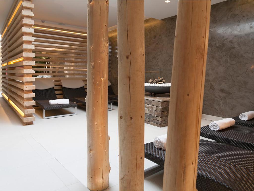 Hotel Europeo Alpine Charme & Wellness Пинцоло Экстерьер фото