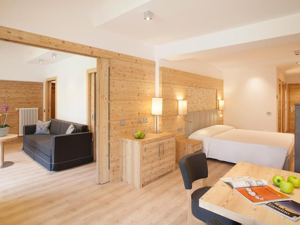 Hotel Europeo Alpine Charme & Wellness Пинцоло Экстерьер фото