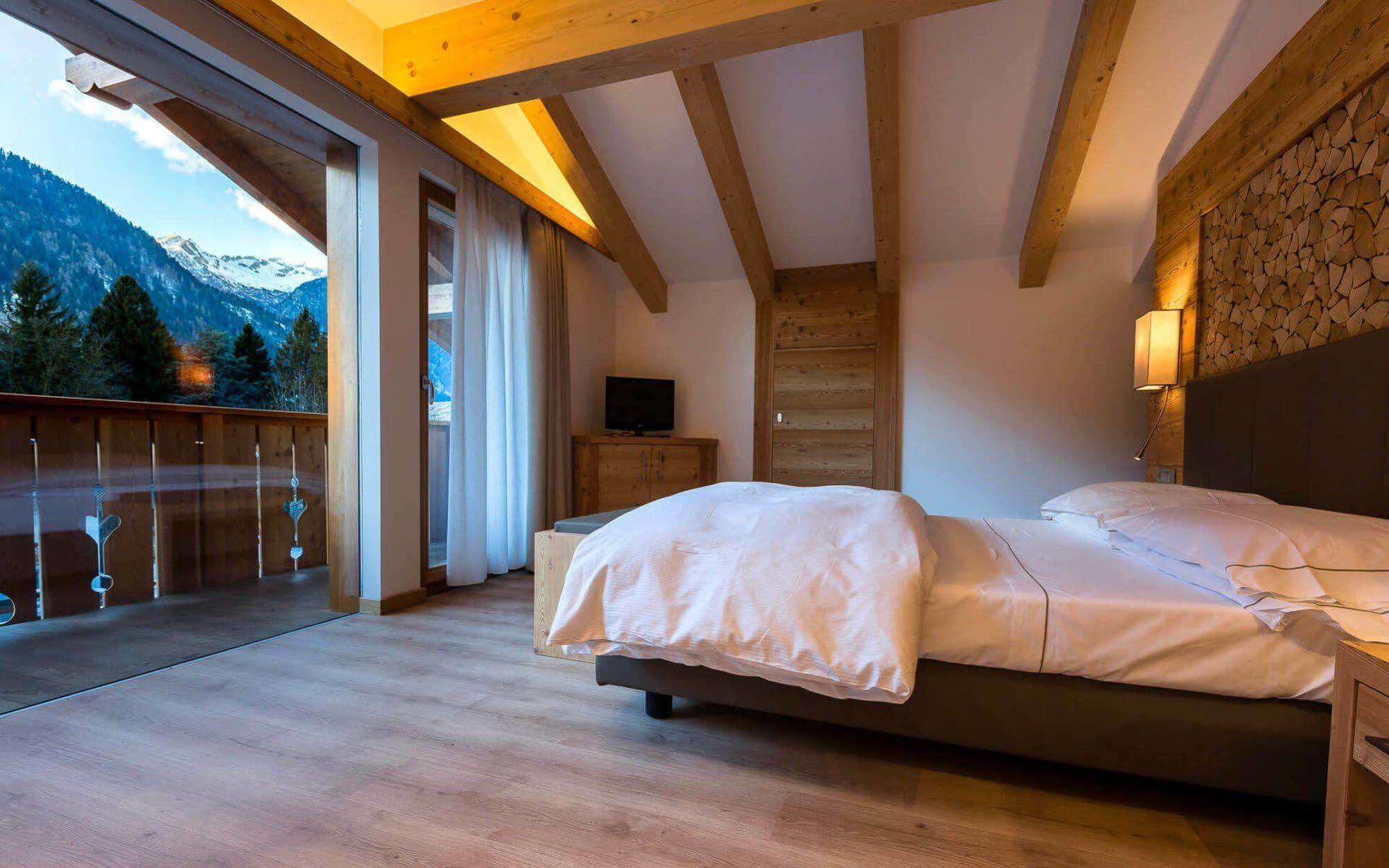 Hotel Europeo Alpine Charme & Wellness Пинцоло Экстерьер фото