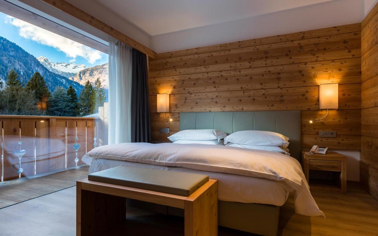 Hotel Europeo Alpine Charme & Wellness Пинцоло Экстерьер фото
